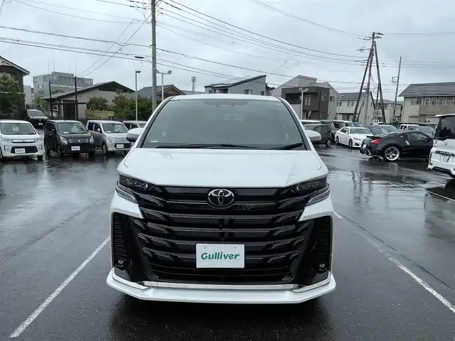 トヨタ ヴェルファイア Z プレミア 茨城県 2024(令6)年 0.8万km プラチナホワイトパールマイカ ワンオーナー/純正ナビ/フルセグ視聴可/Bluetooth接続/ETC2.0/全方位カメラ/ステアリングヒーター/インテリジェンスミラー/パワーシート（D＋N席/後席）/シートヒーター（D＋N席/後席）/エアシート（D＋N席/後席）/フルエアロ/ガラスルーフ/サイドシェイド/nanoEX/盗難防止オーサーアラーム/純正アルミホイール付き