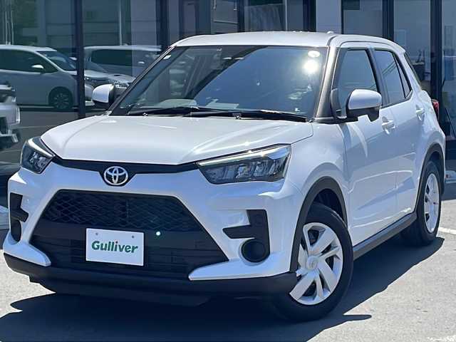 トヨタ ライズ XS 道東・釧路十勝 2021(令3)年 4.3万km シャイニングホワイトパール ・4WD/・寒冷地仕様/・社外メモリナビ/（AM・FM・BT）/・バックカメラ/・スマートキー/・プッシュスタート/・前席シートヒーター /・オートライト/・LEDヘッドライト/・衝突軽減ブレーキ/・横滑り防止/・アイドリングストップ/・コーナーセンサー/・ステアリングリモコン/・ETC/・フロアマット/・積込タイヤ/・取扱説明書/・保証書