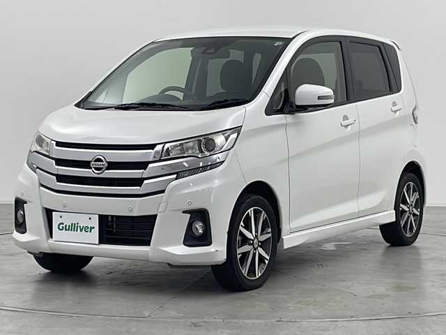 日産 デイズ ハイウェイスターG ターボ 群馬県 2018(平30)年 1.9万km ホワイトパール 純正ナビ　全周囲カメラ　衝突被害軽減ブレーキ　レーンアシスト　クルーズコントロール　キセノンヘッドライト　オートマチックハイビーム　アイドリングストップ　横滑り防止装置　ＥＴＣ　ドラレコ　禁煙車