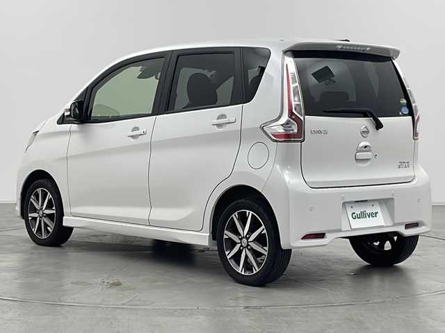 日産 デイズ ハイウェイスターG ターボ 群馬県 2018(平30)年 1.9万km ホワイトパール 純正ナビ　全周囲カメラ　衝突被害軽減ブレーキ　レーンアシスト　クルーズコントロール　キセノンヘッドライト　オートマチックハイビーム　アイドリングストップ　横滑り防止装置　ＥＴＣ　ドラレコ　禁煙車