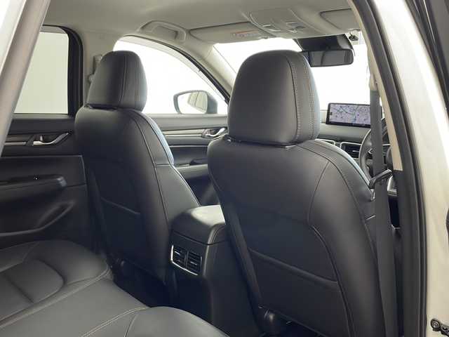 マツダ ＣＸ－５ 25S Lパッケージ 兵庫県 2023(令5)年 2万km スノーフレイクホワイトパールマイカ ・純正ナビ&TV&BT&USB&スマートフォン連携/・全方位カメラ/・ETC/・純正前後ドライブレコーダー/・レーダークルーズコントロール/・i-ACTIVSENSE/・レーンキープアシスト/・車線逸脱警報/・前後コーナーセンサー/・HUD/・BSM/・衝突軽減ブレーキ/・LEDオートライト/・オートマチックハイビーム/・パワーバックドア/・パドルシフト/・レザーシート/・シートヒーター/・パワーシート/・メモリーシート/・ステアリングヒーター/・純正19インチアルミホイール/・純正フロアマット/・電動パーキングブレーキ/・ブレーキホールド/・スマートキー/・プッシュスタート/・防眩ミラー