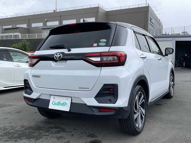 トヨタ ライズ Z 山梨県 2020(令2)年 4.5万km ブラックマイカメタリック/シャイニングホワイトパール 純正ＳＤナビ　/バックカメラ　/フルセグＴＶ　/Ｂｌｕｔｏｏｔｈ　/ＣＤ　/ＵＳＢ　/純正ビルトインＥＴＣ　/ドラレコ　/合皮シートカバー　/前席シートヒーター　/ＡＢＳ　/横滑り防止装置　/レーンキープアシスト　/ＡＡＣ