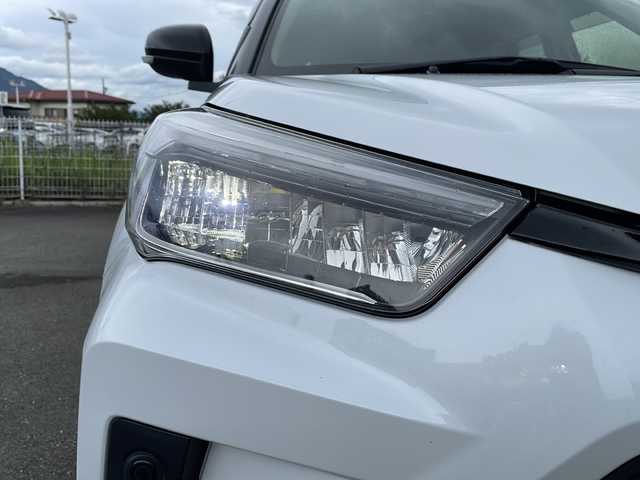 トヨタ ライズ Z 山梨県 2020(令2)年 4.5万km ブラックマイカメタリック/シャイニングホワイトパール 純正ＳＤナビ　/バックカメラ　/フルセグＴＶ　/Ｂｌｕｔｏｏｔｈ　/ＣＤ　/ＵＳＢ　/純正ビルトインＥＴＣ　/ドラレコ　/合皮シートカバー　/前席シートヒーター　/ＡＢＳ　/横滑り防止装置　/レーンキープアシスト　/ＡＡＣ