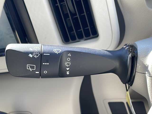 ダイハツ ムーヴ キャンバス X SA Ⅲ 新潟県 2021(令3)年 1.6万km パールホワイトⅢ/ナチュラルベージュマイカメタリック 2トーン ワンオーナー/４WD/社外メモリーナビ KENWOOD/〈AM／FM〉/バックカメラ/両側パワースライドドア/LEDヘッドライト/オートマチック/ETC/シガーソケット/衝突軽減ブレーキ/アイドリングストップ/社外AW付スタッドレスタイヤあり/スマートキー/スペアキー/保証書/取り扱い説明書/プッシュスタート