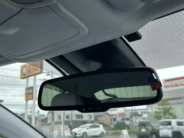トヨタ プリウス A 福島県 2019(平31)年 3.5万km ホワイトパールクリスタルシャイン 純正ナビ/(AM/FM/SD/DISC)/フルセグTV/Bluetooth/バックカメラ/純正フロアマット/ETC2.0/レーダークルーズコントロール/ヘッドアップディスプレイ/ブラインドスポットモニター/レーンアシスト/運転席パワーシート/コーナーセンサー/横滑り防止機能/パーキングアシスト/純正ドライブレコーダー/ＬＥＤヘッドライト/オートハイビーム/プッシュスタート/スペアキー×１
