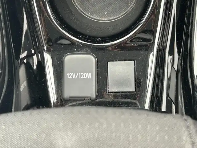 トヨタ プリウス A 福島県 2019(平31)年 3.5万km ホワイトパールクリスタルシャイン 純正ナビ/(AM/FM/SD/DISC)/フルセグTV/Bluetooth/バックカメラ/純正フロアマット/ETC2.0/レーダークルーズコントロール/ヘッドアップディスプレイ/ブラインドスポットモニター/レーンアシスト/運転席パワーシート/コーナーセンサー/横滑り防止機能/パーキングアシスト/純正ドライブレコーダー/ＬＥＤヘッドライト/オートハイビーム/プッシュスタート/スペアキー×１