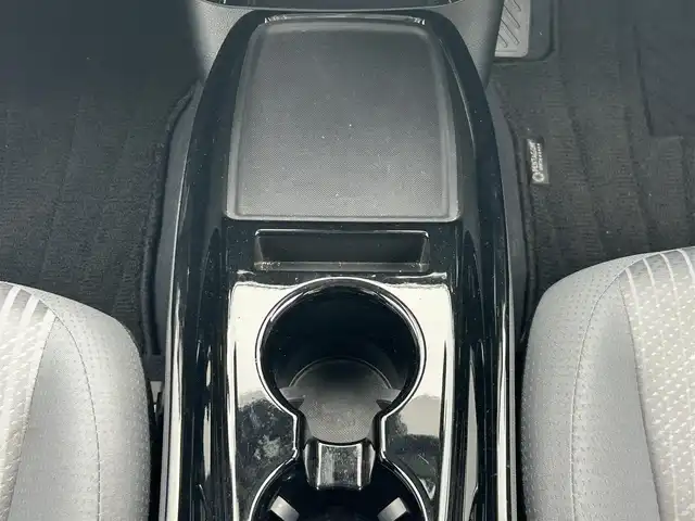 トヨタ プリウス A 福島県 2019(平31)年 3.5万km ホワイトパールクリスタルシャイン 純正ナビ/(AM/FM/SD/DISC)/フルセグTV/Bluetooth/バックカメラ/純正フロアマット/ETC2.0/レーダークルーズコントロール/ヘッドアップディスプレイ/ブラインドスポットモニター/レーンアシスト/運転席パワーシート/コーナーセンサー/横滑り防止機能/パーキングアシスト/純正ドライブレコーダー/ＬＥＤヘッドライト/オートハイビーム/プッシュスタート/スペアキー×１