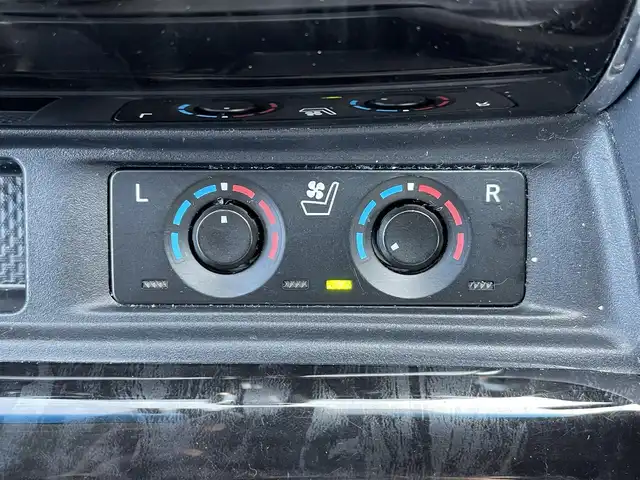トヨタ アルファード S Cパッケージ 千葉県 2022(令4)年 6.2万km ホワイトパールクリスタルシャイン サンルーフ/黒レザーシート/純正ディスプレイオーディオ/・ナビ/Bluetooth/フルセグTV/純正12.1インチフリップダウンモニター/両後パワースライドドア/パワーバックドア/前席パワーシート/前席シートヒーター/前席シートベンチレーション/トヨタセーフティーセンス/・プリクラッシュセーフティー/・レーンディパーチャーアラート/・パーキングサポートブレーキ/・ロードサインアシスト/アダプティブクルーズコントロール/ステアリングヒーター/スマートキー/前後コーナーセンサー/AC100V100W電源/純正ドライブレコーダー【DRT-H68A】/ビルトインETC/純正18インチアルミホイール/黒木目調パネル/純正LEDヘッドライト/フォグランプ/社外HDMI/サイド＆カーテンエアバッグ/新車時保証書＆取扱説明書