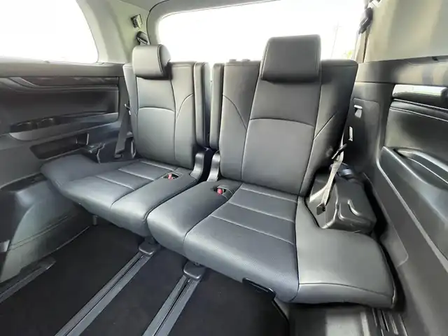 トヨタ アルファード S Cパッケージ 千葉県 2022(令4)年 6.2万km ホワイトパールクリスタルシャイン サンルーフ/黒レザーシート/純正ディスプレイオーディオ/・ナビ/Bluetooth/フルセグTV/純正12.1インチフリップダウンモニター/両後パワースライドドア/パワーバックドア/前席パワーシート/前席シートヒーター/前席シートベンチレーション/トヨタセーフティーセンス/・プリクラッシュセーフティー/・レーンディパーチャーアラート/・パーキングサポートブレーキ/・ロードサインアシスト/アダプティブクルーズコントロール/ステアリングヒーター/スマートキー/前後コーナーセンサー/AC100V100W電源/純正ドライブレコーダー【DRT-H68A】/ビルトインETC/純正18インチアルミホイール/黒木目調パネル/純正LEDヘッドライト/フォグランプ/社外HDMI/サイド＆カーテンエアバッグ/新車時保証書＆取扱説明書