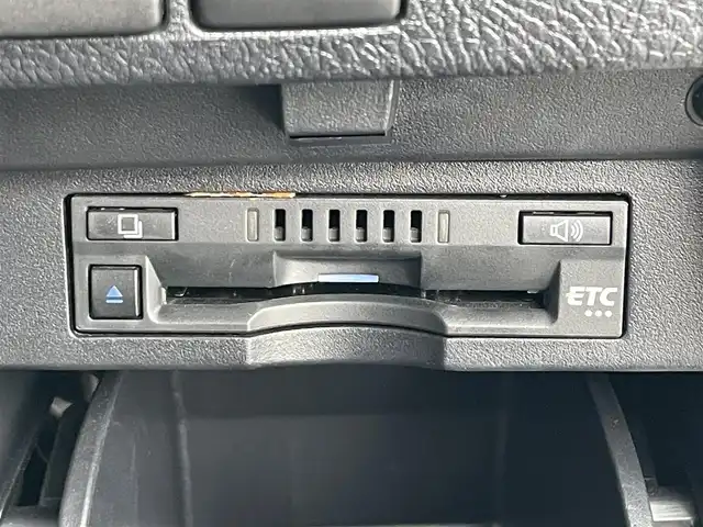 トヨタ アルファード S Cパッケージ 滋賀県 2022(令4)年 6.2万km ホワイトパールクリスタルシャイン 純正ディスプレイオーディオ/(Bluetooth/フルセグ/carplay)/サンルーフ/フリップダウンモニター/トヨタセーフティーセンス/・プリクラッシュセーフティ/・レーダークルーズコントロール/・レーンキープアシスト/・標識認識/・先行車発進告知/・Autoハイビーム/LEDオートライト/レザーシート/パワーシート(D席メモリ付き)/シートヒーター/ベンチレーション/ステアリングヒーター/バックカメラ/両側電動スライドドア/電動リアゲート/電動パーキング/ブレーキホールド/電動格納ミラー/ビルトインETC/USB/スペアキー