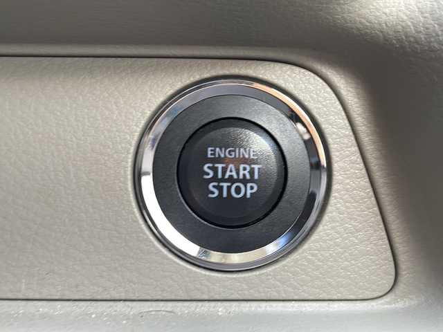 日産 ＮＶ１００クリッパー リオ G 兵庫県 2023(令5)年 3.1万km 緑 ワンオーナー/社外メモリナビ/　Bluetooth/USB/DVD/iPod/AM/FM/両側パワースライドドア/ビルトインETC/バックカメラ/ベンチシート/シートヒーター（D席）/アイドリングストップ/パーキングアシスト/アンチロック・ブレーキ・システム/レーンキープアシスト/前後コーナーセンサー/横滑り防止装置/盗難防止装置/衝突被害軽減システム/パワーステアリング/パワーウィンドウ/純正フロアマット/純正アルミホイール/LEDヘッドライト/エアバッグ（W）/スペアキー（1本）/保証書/取扱説明書