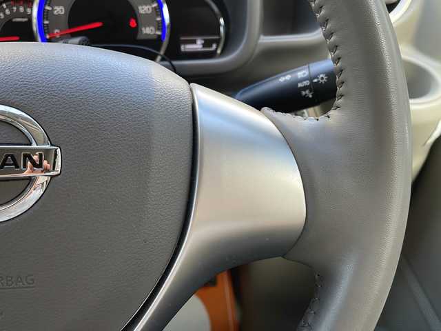 日産 ＮＶ１００クリッパー リオ G 兵庫県 2023(令5)年 3.1万km 緑 ワンオーナー/社外メモリナビ/　Bluetooth/USB/DVD/iPod/AM/FM/両側パワースライドドア/ビルトインETC/バックカメラ/ベンチシート/シートヒーター（D席）/アイドリングストップ/パーキングアシスト/アンチロック・ブレーキ・システム/レーンキープアシスト/前後コーナーセンサー/横滑り防止装置/盗難防止装置/衝突被害軽減システム/パワーステアリング/パワーウィンドウ/純正フロアマット/純正アルミホイール/LEDヘッドライト/エアバッグ（W）/スペアキー（1本）/保証書/取扱説明書