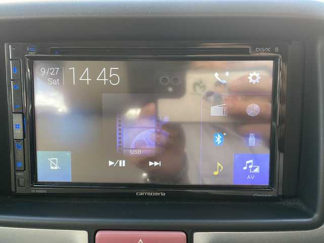 日産 ＮＶ１００クリッパー リオ G 兵庫県 2023(令5)年 3.1万km 緑 ワンオーナー/社外メモリナビ/　Bluetooth/USB/DVD/iPod/AM/FM/両側パワースライドドア/ビルトインETC/バックカメラ/ベンチシート/シートヒーター（D席）/アイドリングストップ/パーキングアシスト/アンチロック・ブレーキ・システム/レーンキープアシスト/前後コーナーセンサー/横滑り防止装置/盗難防止装置/衝突被害軽減システム/パワーステアリング/パワーウィンドウ/純正フロアマット/純正アルミホイール/LEDヘッドライト/エアバッグ（W）/スペアキー（1本）/保証書/取扱説明書
