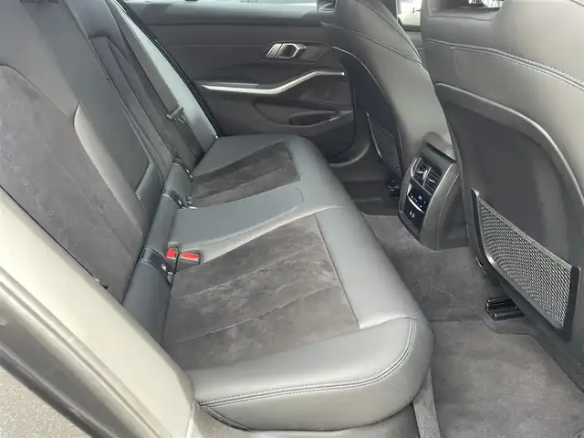 ＢＭＷ ３２０ｉ Mスポーツ 東京都 2020(令2)年 2万km ミネラルグレー 純正ナビ/（BT/FM/AM/Apple CarPlay/Android Auto）/アクティブクルーズコントロール/レーンチェンジアシスト/レーンコントロールアシスト/レーンチェンジウォーニング/オートマチックハイビーム/全方位カメラ/コーナーセンサー/パドルシフト/シートヒーター（D/N）/パワーシート（D/N）/オートホールド/ハーフレザーシート/パワーバックドア/スマートキー/スペアキー/ETC2.0