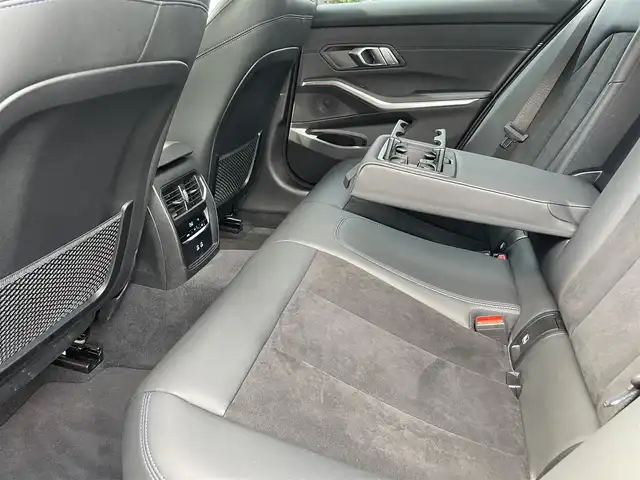 ＢＭＷ ３２０ｉ Mスポーツ 東京都 2020(令2)年 2万km ミネラルグレー 純正ナビ/（BT/FM/AM/Apple CarPlay/Android Auto）/アクティブクルーズコントロール/レーンチェンジアシスト/レーンコントロールアシスト/レーンチェンジウォーニング/オートマチックハイビーム/全方位カメラ/コーナーセンサー/パドルシフト/シートヒーター（D/N）/パワーシート（D/N）/オートホールド/ハーフレザーシート/パワーバックドア/スマートキー/スペアキー/ETC2.0