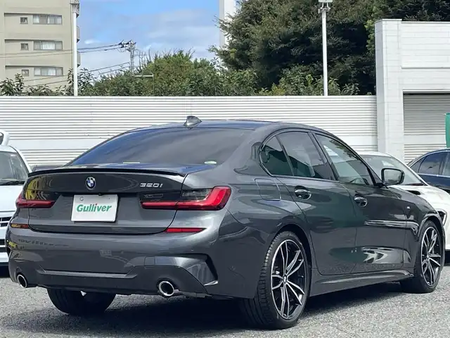 ＢＭＷ ３２０ｉ Mスポーツ 東京都 2020(令2)年 2万km ミネラルグレー 純正ナビ/（BT/FM/AM/Apple CarPlay/Android Auto）/アクティブクルーズコントロール/レーンチェンジアシスト/レーンコントロールアシスト/レーンチェンジウォーニング/オートマチックハイビーム/全方位カメラ/コーナーセンサー/パドルシフト/シートヒーター（D/N）/パワーシート（D/N）/オートホールド/ハーフレザーシート/パワーバックドア/スマートキー/スペアキー/ETC2.0