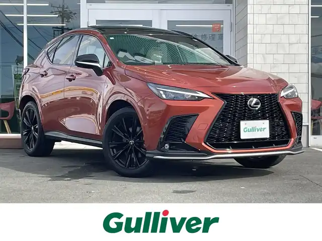 レクサス ＮＸ 350h Fスポーツ 愛知県 2023(令5)年 6.2万km ブレージングカーネリアンコントラストレイヤリング 純正14インチディスプレイオーディオ（ナビ付き）/フルセグTV/Bluetooth/USB接続/全方位カメラ/ETC2.0/本革シート/パワーシート（D/N）/シートヒーター（D/N）/シートベンチレーション（D/N）/ツインムーンルーフ/純正フロアマット/ハンズフリーパワーバックドア/純正20インチアルミホイール/LEDヘッドライト/オートマチックハイビーム/コーナーセンサー/衝突軽減ブレーキ/レーダークルーズコントロール/レーンキープアシスト/純正ドライブレコーダー（前後）/充電用USBポート（3個）/電動パーキングブレーキ/ブレーキホールド/パドルシフト/カードキー