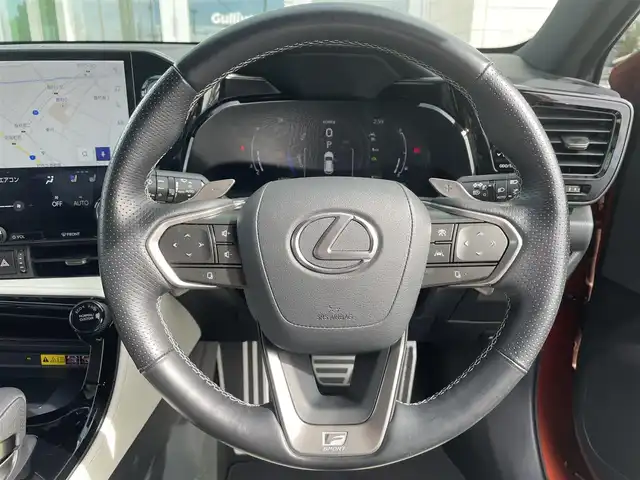 レクサス ＮＸ 350h Fスポーツ 愛知県 2023(令5)年 6.2万km ブレージングカーネリアンコントラストレイヤリング 純正14インチディスプレイオーディオ（ナビ付き）/フルセグTV/Bluetooth/USB接続/全方位カメラ/ETC2.0/本革シート/パワーシート（D/N）/シートヒーター（D/N）/シートベンチレーション（D/N）/ツインムーンルーフ/純正フロアマット/ハンズフリーパワーバックドア/純正20インチアルミホイール/LEDヘッドライト/オートマチックハイビーム/コーナーセンサー/衝突軽減ブレーキ/レーダークルーズコントロール/レーンキープアシスト/純正ドライブレコーダー（前後）/充電用USBポート（3個）/電動パーキングブレーキ/ブレーキホールド/パドルシフト/カードキー