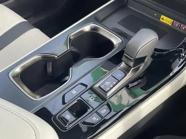 レクサス ＮＸ 350h Fスポーツ 愛知県 2023(令5)年 6.2万km ブレージングカーネリアンコントラストレイヤリング 純正14インチディスプレイオーディオ（ナビ付き）/フルセグTV/Bluetooth/USB接続/全方位カメラ/ETC2.0/本革シート/パワーシート（D/N）/シートヒーター（D/N）/シートベンチレーション（D/N）/ツインムーンルーフ/純正フロアマット/ハンズフリーパワーバックドア/純正20インチアルミホイール/LEDヘッドライト/オートマチックハイビーム/コーナーセンサー/衝突軽減ブレーキ/レーダークルーズコントロール/レーンキープアシスト/純正ドライブレコーダー（前後）/充電用USBポート（3個）/電動パーキングブレーキ/ブレーキホールド/パドルシフト/カードキー