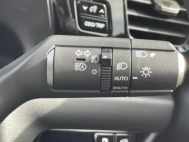 レクサス ＮＸ 350h Fスポーツ 愛知県 2023(令5)年 6.2万km ブレージングカーネリアンコントラストレイヤリング 純正14インチディスプレイオーディオ（ナビ付き）/フルセグTV/Bluetooth/USB接続/全方位カメラ/ETC2.0/本革シート/パワーシート（D/N）/シートヒーター（D/N）/シートベンチレーション（D/N）/ツインムーンルーフ/純正フロアマット/ハンズフリーパワーバックドア/純正20インチアルミホイール/LEDヘッドライト/オートマチックハイビーム/コーナーセンサー/衝突軽減ブレーキ/レーダークルーズコントロール/レーンキープアシスト/純正ドライブレコーダー（前後）/充電用USBポート（3個）/電動パーキングブレーキ/ブレーキホールド/パドルシフト/カードキー