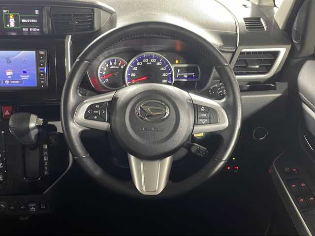 ダイハツ トール カスタムG リミテッド SAⅢ 沖縄県 2019(平31)年 2.8万km ブラックマイカメタリック 禁煙車/県外仕入れ/純正ナビ/【CD/DVD/フルセグTV/BT】/全方位カメラ/ETC/ステアリングリモコン/両側パワースライドドア/衝突被害軽減システム/クルーズコントロール/前後コーナーセンサー/オートマチックハイビーム/LEDヘッドライト/オートライト/スマートキー