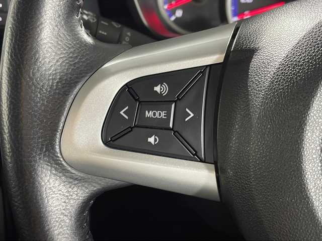 ダイハツ トール カスタムG リミテッド SAⅢ 沖縄県 2019(平31)年 2.8万km ブラックマイカメタリック 禁煙車/県外仕入れ/純正ナビ/【CD/DVD/フルセグTV/BT】/全方位カメラ/ETC/ステアリングリモコン/両側パワースライドドア/衝突被害軽減システム/クルーズコントロール/前後コーナーセンサー/オートマチックハイビーム/LEDヘッドライト/オートライト/スマートキー