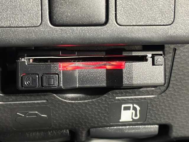 ダイハツ トール カスタムG リミテッド SAⅢ 沖縄県 2019(平31)年 2.8万km ブラックマイカメタリック 禁煙車/県外仕入れ/純正ナビ/【CD/DVD/フルセグTV/BT】/全方位カメラ/ETC/ステアリングリモコン/両側パワースライドドア/衝突被害軽減システム/クルーズコントロール/前後コーナーセンサー/オートマチックハイビーム/LEDヘッドライト/オートライト/スマートキー