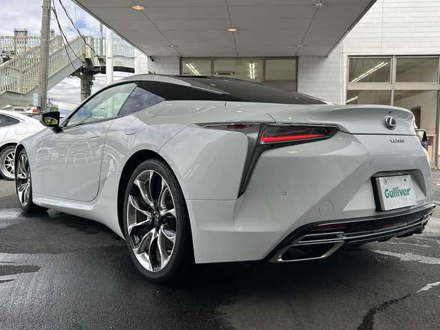 レクサス ＬＣ 500 Lパッケージ 京都府 2017(平29)年 3.6万km ホワイトノーヴァガラスフレーク マークレビンソン　/ムーンルーフ/純正SDナビ/フルセグTV/Bluetooth/CD/DVD再生機能/AUX/Miracast　/白本革/メモリーパワーシート　　/ＨＵＤ　/ＢＳＭ　/禁煙　/バックカメラ　/前後コーナーセンサー　/ＬＥＤヘッドライト/オートライト/オートマチックハイビーム/ウィンカーミラー　/電動格納ミラー/クルコン追従有/レーンキープアシスト/衝突軽減ブレーキ　/パドルシフト　/スマートキー　/純正ドライブレコーダー/Wサイドエアバッグ/カーテンエアバッグ