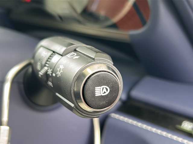 レクサス ＬＣ 500 Lパッケージ 京都府 2017(平29)年 3.6万km ホワイトノーヴァガラスフレーク マークレビンソン　/ムーンルーフ/純正SDナビ/フルセグTV/Bluetooth/CD/DVD再生機能/AUX/Miracast　/白本革/メモリーパワーシート　　/ＨＵＤ　/ＢＳＭ　/禁煙　/バックカメラ　/前後コーナーセンサー　/ＬＥＤヘッドライト/オートライト/オートマチックハイビーム/ウィンカーミラー　/電動格納ミラー/クルコン追従有/レーンキープアシスト/衝突軽減ブレーキ　/パドルシフト　/スマートキー　/純正ドライブレコーダー/Wサイドエアバッグ/カーテンエアバッグ