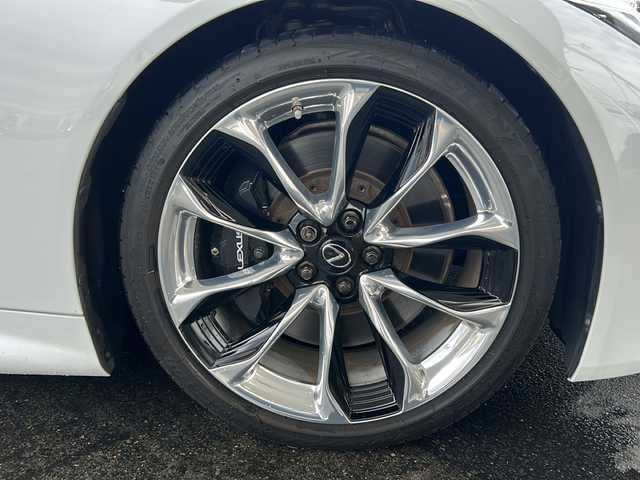 レクサス ＬＣ 500 Lパッケージ 京都府 2017(平29)年 3.6万km ホワイトノーヴァガラスフレーク マークレビンソン　/ムーンルーフ/純正SDナビ/フルセグTV/Bluetooth/CD/DVD再生機能/AUX/Miracast　/白本革/メモリーパワーシート　　/ＨＵＤ　/ＢＳＭ　/禁煙　/バックカメラ　/前後コーナーセンサー　/ＬＥＤヘッドライト/オートライト/オートマチックハイビーム/ウィンカーミラー　/電動格納ミラー/クルコン追従有/レーンキープアシスト/衝突軽減ブレーキ　/パドルシフト　/スマートキー　/純正ドライブレコーダー/Wサイドエアバッグ/カーテンエアバッグ