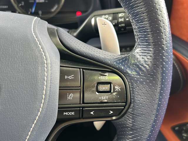 レクサス ＬＣ 500 Lパッケージ 京都府 2017(平29)年 3.6万km ホワイトノーヴァガラスフレーク マークレビンソン　/ムーンルーフ/純正SDナビ/フルセグTV/Bluetooth/CD/DVD再生機能/AUX/Miracast　/白本革/メモリーパワーシート　　/ＨＵＤ　/ＢＳＭ　/禁煙　/バックカメラ　/前後コーナーセンサー　/ＬＥＤヘッドライト/オートライト/オートマチックハイビーム/ウィンカーミラー　/電動格納ミラー/クルコン追従有/レーンキープアシスト/衝突軽減ブレーキ　/パドルシフト　/スマートキー　/純正ドライブレコーダー/Wサイドエアバッグ/カーテンエアバッグ