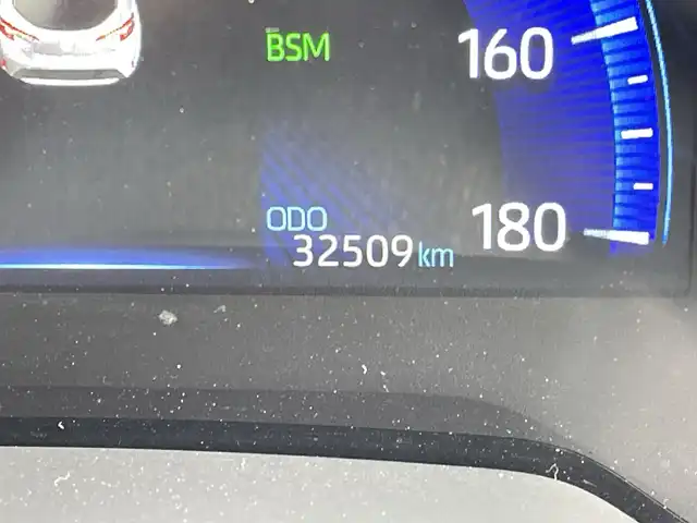 トヨタ カローラ スポーツ ハイブリッドG Z 千葉県 2019(令1)年 3.3万km ホワイトパールクリスタルシャイン 純正7インチナビ/(Bluetooth/フルセグ/CD/DVD)/バックカメラ/衝突被害軽減システム/車線逸脱警報/クルーズコントロール/横滑り防止装置/ETC/ドライブレコーダー/アイドリングストップ/LEDヘッドライト/フォグランプ/オートライト/ウィンカーミラー/電動格納ミラー/純正18インチAW/シートリフター/プッシュスタート/スマートキー/フロアマット/ドアバイザー/スペアキー/取扱説明書/保証書