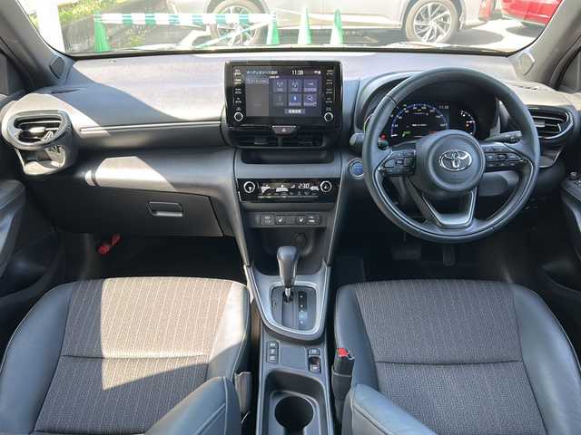 トヨタ ヤリスクロス ハイブリッド Z 茨城県 2024(令6)年 1.8万km ブラックマイカ 純正8インチナビ/パノラミックビューモニター/ビルドインETC/シートヒーター/パワーシート/ハーフレザーシート/スマートキー/プッシュスタート/トヨタセーフティセンス/レーンキープアシスト/衝突被害軽減システム/パーキングアシスト/パーキングサポートブレーキ/ロードサインアシスト/レーダークルーズコントロール/LEDオートライト/オートマチックハイビーム/USBポート/ステアリングスイッチ/ステアリングヒーター/ブレーキホールド