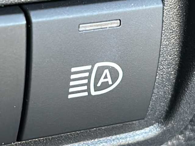 トヨタ ヤリスクロス ハイブリッド Z 茨城県 2024(令6)年 1.8万km ブラックマイカ 純正8インチナビ/パノラミックビューモニター/ビルドインETC/シートヒーター/パワーシート/ハーフレザーシート/スマートキー/プッシュスタート/トヨタセーフティセンス/レーンキープアシスト/衝突被害軽減システム/パーキングアシスト/パーキングサポートブレーキ/ロードサインアシスト/レーダークルーズコントロール/LEDオートライト/オートマチックハイビーム/USBポート/ステアリングスイッチ/ステアリングヒーター/ブレーキホールド