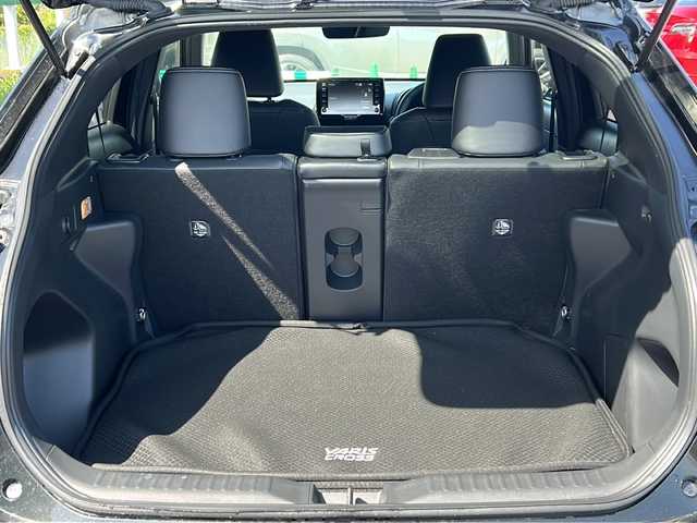 トヨタ ヤリスクロス ハイブリッド Z 茨城県 2024(令6)年 1.8万km ブラックマイカ 純正8インチナビ/パノラミックビューモニター/ビルドインETC/シートヒーター/パワーシート/ハーフレザーシート/スマートキー/プッシュスタート/トヨタセーフティセンス/レーンキープアシスト/衝突被害軽減システム/パーキングアシスト/パーキングサポートブレーキ/ロードサインアシスト/レーダークルーズコントロール/LEDオートライト/オートマチックハイビーム/USBポート/ステアリングスイッチ/ステアリングヒーター/ブレーキホールド