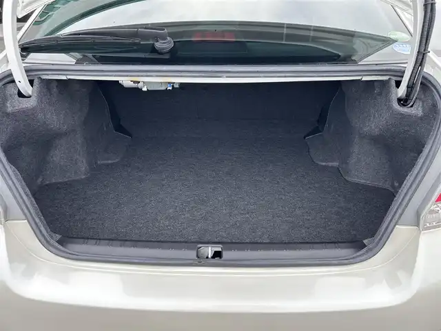 スバル インプレッサ Ｇ４ 2．0i 東京都 2012(平24)年 1.2万km サテンホワイトパール 社外HDDナビ[Strada]/・Bluetooth/AM/FM/純正16インチアルミホイール/純正フロアマット/プッシュスタート/オートライト/ドアバイザー/フォグライト