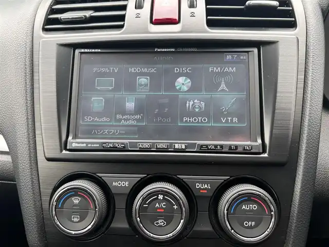スバル インプレッサ Ｇ４ 2．0i 東京都 2012(平24)年 1.2万km サテンホワイトパール 社外HDDナビ[Strada]/・Bluetooth/AM/FM/純正16インチアルミホイール/純正フロアマット/プッシュスタート/オートライト/ドアバイザー/フォグライト
