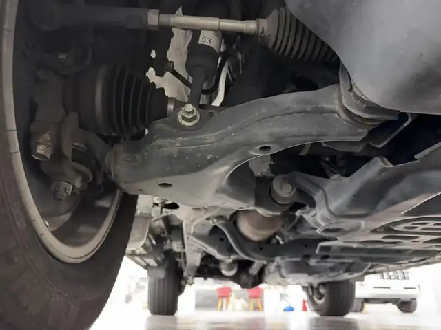 トヨタ ランドクルーザー プラド TX Lパッケージ ブラックED 三重県 2021(令3)年 5.5万km ホワイトパールクリスタルシャイン 2.8L ディーゼルターボ/パートタイム4WD/MTモード付フロア6AT/アルパイン 9インチ『ビッグX』/（AM/FM/CD/DVD/TV/SD/SDREC/USB/Bluetooth/HDMI/CarPlay/AndroidAuto）/バックカメラ/ドライブレコーダー 前方/ビルトイン ETC/Toyota Safety Sense/・プリクラッシュセーフティ/・レーンディパーチャーアラート/・レーダークルコン/・オートハイビーム/・ロードサインアシスト/・先行車発進告知機能/・オートハイビーム/・ダウンヒルアシストコントロール*/・クリアランスソナー/など/装備/・【OP】ムーンルーフ/ブラックルーフレール/・本革シート（ブラック）/・シートヒーター＆ベンチレーション（D/N）/・パワーシート（D8way/N4way）/・左右独立オートエアコン/・オートライト＆ハイビーム/・LED ヘッドランプ＋フロントフォグランプ/・センターデフロック*/・2速発進機能*/・DPF手動再生機能*/・専用 純正18inAW/・保/取/ナビ取/・スマートキーx2/など/*…ディーゼルのみ