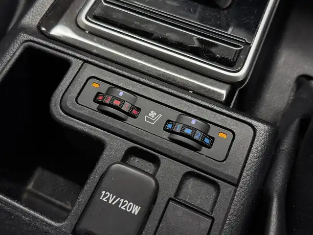 トヨタ ランドクルーザー プラド TX Lパッケージ ブラックED 三重県 2021(令3)年 5.5万km ホワイトパールクリスタルシャイン 2.8L ディーゼルターボ/パートタイム4WD/MTモード付フロア6AT/アルパイン 9インチ『ビッグX』/（AM/FM/CD/DVD/TV/SD/SDREC/USB/Bluetooth/HDMI/CarPlay/AndroidAuto）/バックカメラ/ドライブレコーダー 前方/ビルトイン ETC/Toyota Safety Sense/・プリクラッシュセーフティ/・レーンディパーチャーアラート/・レーダークルコン/・オートハイビーム/・ロードサインアシスト/・先行車発進告知機能/・オートハイビーム/・ダウンヒルアシストコントロール*/・クリアランスソナー/など/装備/・【OP】ムーンルーフ/ブラックルーフレール/・本革シート（ブラック）/・シートヒーター＆ベンチレーション（D/N）/・パワーシート（D8way/N4way）/・左右独立オートエアコン/・オートライト＆ハイビーム/・LED ヘッドランプ＋フロントフォグランプ/・センターデフロック*/・2速発進機能*/・DPF手動再生機能*/・専用 純正18inAW/・保/取/ナビ取/・スマートキーx2/など/*…ディーゼルのみ