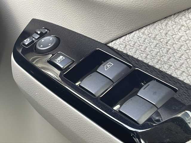 日産 デイズ X 山口県 2019(令1)年 2.3万km アッシュブラウンメタリック プッシュスタート/スマートキー(スペアキー有）/オーディオ/・CD/・AM/FM/・AUX/オートライト/オートエアコン/純正フロアマット/純正アルミホイール/バックカメラ/電動格納ミラー/ドアバイザー/取説/保証書/ワンオーナー/安全装備/・アイドリングストップ/・VDC（ビークルダイナミクスコントロール）/・ヒルスタートアシスト/・インテリジェント エマージェンシーブレーキ/・LDW（車線逸脱警報）/・踏み間違い衝突防止アシスト/・エマージェンシーストップシグナル/・フロント&バックソナー/・SOSコール/・インテリジェント FCW（前方衝突予測警報）/・インテリジェント DA（ふらつき警報）/・標識検知機能/・先行車発進お知らせ/・ABS（アンチロックブレーキシステム）