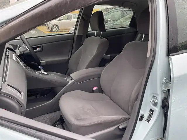 トヨタ プリウス S 静岡県 2011(平23)年 8.1万km アクアマイカメタリック 純正ナビ/ワンセグTV/CD/バックカメラ/ETC/オートライト/ステアリングスイッチ/スマートキー/取扱説明書