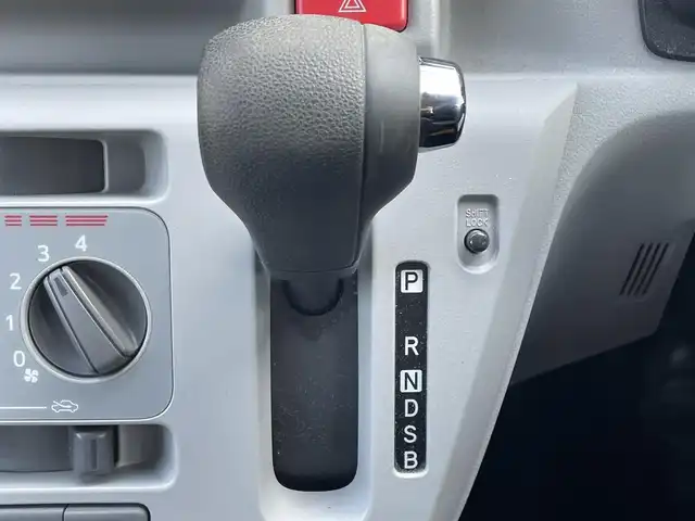 ダイハツ ミラ イース X リミテッド SAⅢ 滋賀県 2018(平30)年 3.9万km マゼンタベリーマイカM 社外ナビ/・Bluetooth/フルセグ/・CD/DVD/バックカメラ/ETC/スマートアシストIII/・衝突被害軽減システム/・アイドリングストップ/LEDヘッドライト/電動格納ミラー/リモコンキー