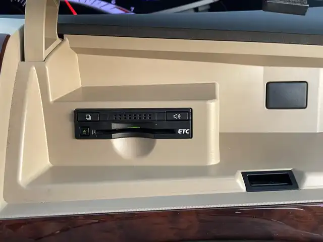 トヨタ エスティマ アエラス 東京都 2013(平25)年 9.2万km ホワイトパールクリスタルシャイン