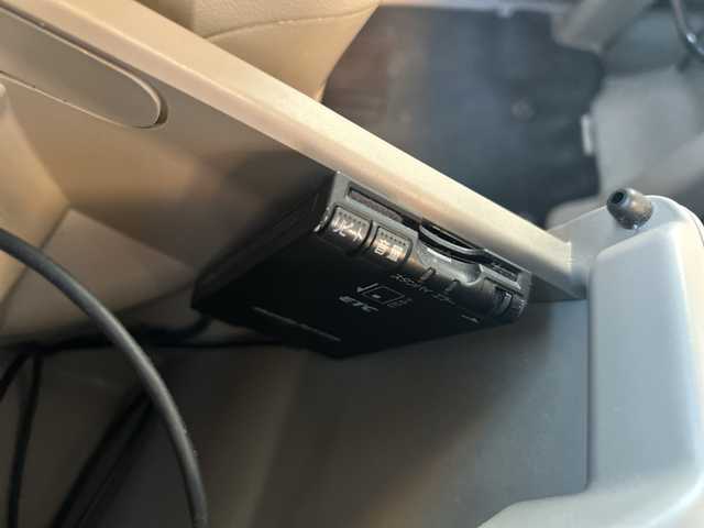 ホンダ Ｎ ＢＯＸ G Lパッケージ 富山県 2012(平24)年 9.2万km クールミストメタリック スマートキー/パワースライドドア/純正メモリーナビ(VXM-164CSi)/CD/BT/デジタルTV/バックカメラ/ETC/電格ミラー/前後ドラレコ(ZDR016)/プッシュスタート/ステアリングスイッチ/ヘッドライトレベライザー/コンビニフック/アイドリングストップ/コンビニフック/横滑り防止装置/純正14インチAW/取説・ナビ取説/社外AWスタッドレス車載(155/65R14)