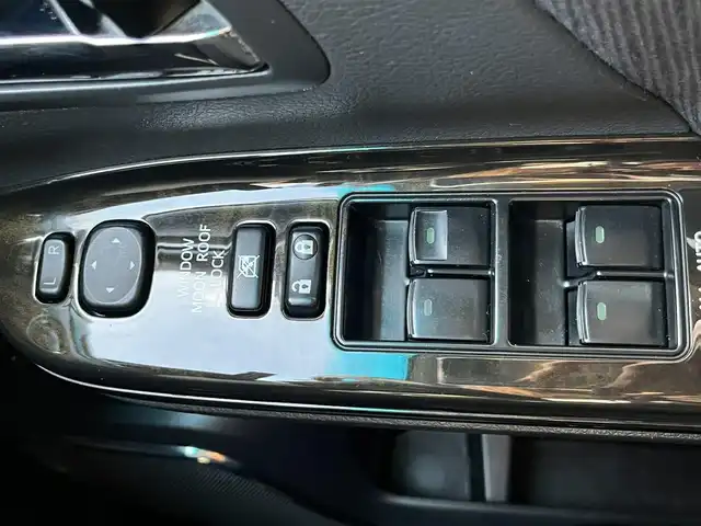 トヨタ アルファード 240S プライムセレⅡ ゴールド 栃木県 2011(平23)年 9.7万km ホワイトパールクリスタルシャイン (株)IDOMが運営する【じしゃロン宇都宮店】の自社ローン対象車両になります。こちらは現金ご利用時の価格です。自社ローンご希望の方は別途その旨お申付け下さい。/サンルーフ/フリップダウンモニター/社外ナビ/バックカメラ/両側パワースライドドア/フルセグ/Ｂｌｕｅｔｏｏｔｈ/ＥＴＣ/スマートキー/パワーバックドア/ＨＩＤヘッドライト/オートライト