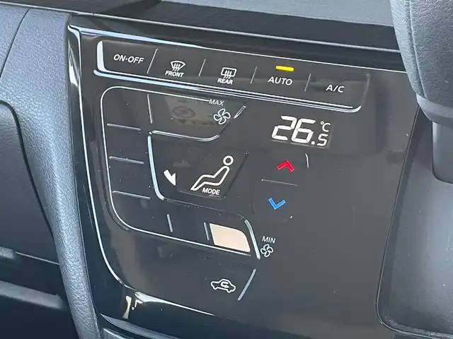 日産 ルークス ハイウェイスター Gターボ 滋賀県 2020(令2)年 5.3万km ホワイトパール 純正９インチナビ/(CD/DVD/USB/Bluetooth/フルセグTV)/プロパイロット/アラウンドビューモニター/クリアランスソナー/レーダークルーズコントロール/両側パワースライドドア/ETC/ドライブレコーダー/ステアリングスイッチ/オートライト/オートハイビーム/LEDヘッドライト/スペアキー