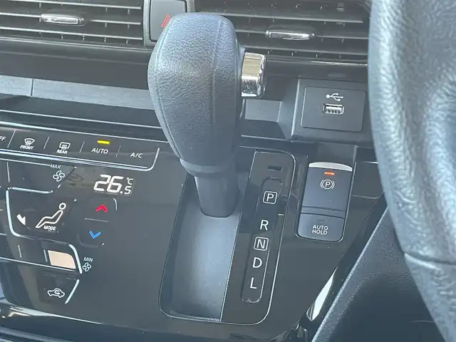 日産 ルークス ハイウェイスター Gターボ 滋賀県 2020(令2)年 5.3万km ホワイトパール 純正９インチナビ/(CD/DVD/USB/Bluetooth/フルセグTV)/プロパイロット/アラウンドビューモニター/クリアランスソナー/レーダークルーズコントロール/両側パワースライドドア/ETC/ドライブレコーダー/ステアリングスイッチ/オートライト/オートハイビーム/LEDヘッドライト/スペアキー