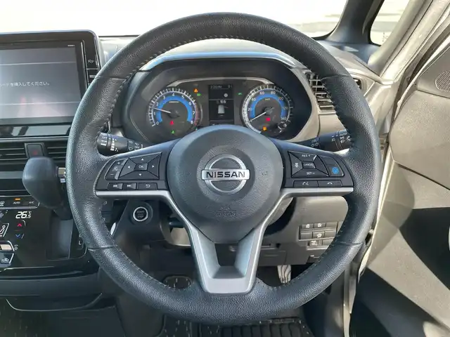 日産 ルークス ハイウェイスター Gターボ 滋賀県 2020(令2)年 5.3万km ホワイトパール 純正９インチナビ/(CD/DVD/USB/Bluetooth/フルセグTV)/プロパイロット/アラウンドビューモニター/クリアランスソナー/レーダークルーズコントロール/両側パワースライドドア/ETC/ドライブレコーダー/ステアリングスイッチ/オートライト/オートハイビーム/LEDヘッドライト/スペアキー