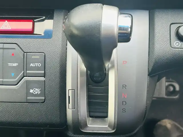 ホンダ ステップワゴン スパーダ Z クールスピリット 岡山県 2012(平24)年 11.6万km プレミアムスパークルブラックパール (株)IDOMが運営する【じしゃロン岡山店】の自社ローン対象車両になります。こちらは現金ご利用時の価格です。自社ローンご希望の方は別途その旨お申付け下さい。/＊フルセグテレビ/＊バックカメラ/＊アイドリングストップ/＊クルーズコントロール/＊両側パワースライドドア/＊ETC/＊社外ナビ/＊Bluetooth/＊スマートキー