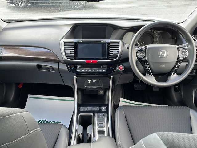 ホンダ アコード ハイブリッド EX 岩手県 2017(平29)年 2万km ホワイトオーキッドパール ワンオーナー/純正ナビ(CD/DVD/ラジオ/HDMI/USB/BT)/フルセグテレビ/バックカメラ/前席シートヒーター/前席パワーシート(D席メモリー機能付き)/ハーフレザーシート/衝突軽減ブレーキ/車線維持支援システム/レーダークルーズコントロール/コーナーセンサー/横滑り防止機能/パドルシフト/LEDヘッドライト/フォグランプ/純正18inアルミホイール/純正フロアマット/プッシュスタート/スマートキー(×2)/ステアリングスイッチ/電動格納ミラー/ウィンカーミラー/ドアバイザー/取説＆保証書